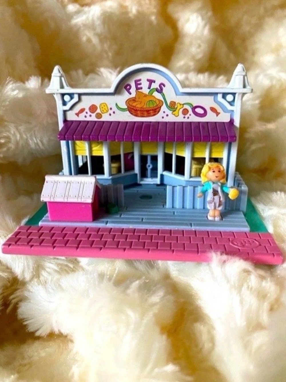 Polly Pocket Pet Shop Pollyville Playset by Bluebird The Vintage 1993